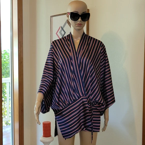 Kimono style top - Picture 2 of 5